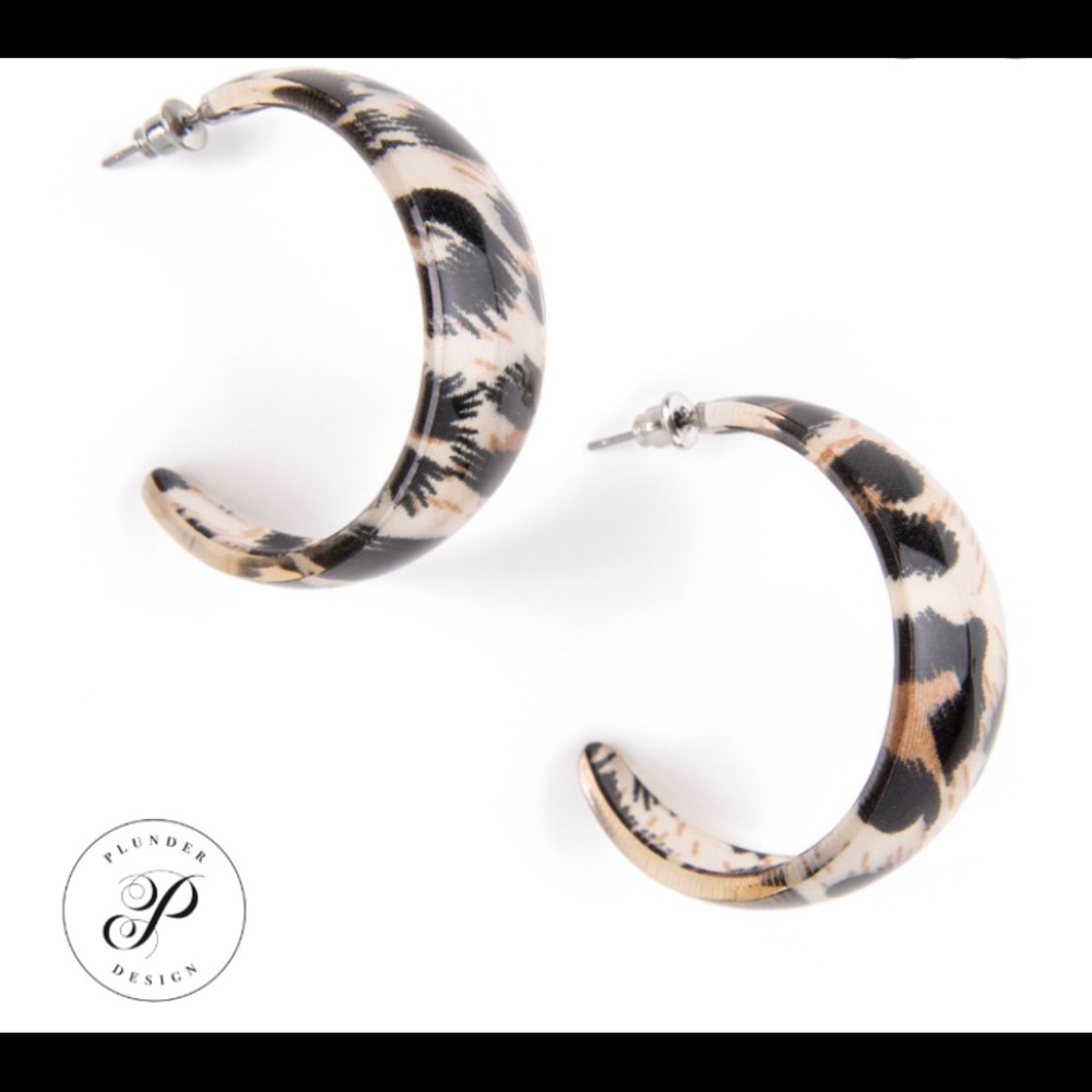 New Plunder Cocoa Earrings